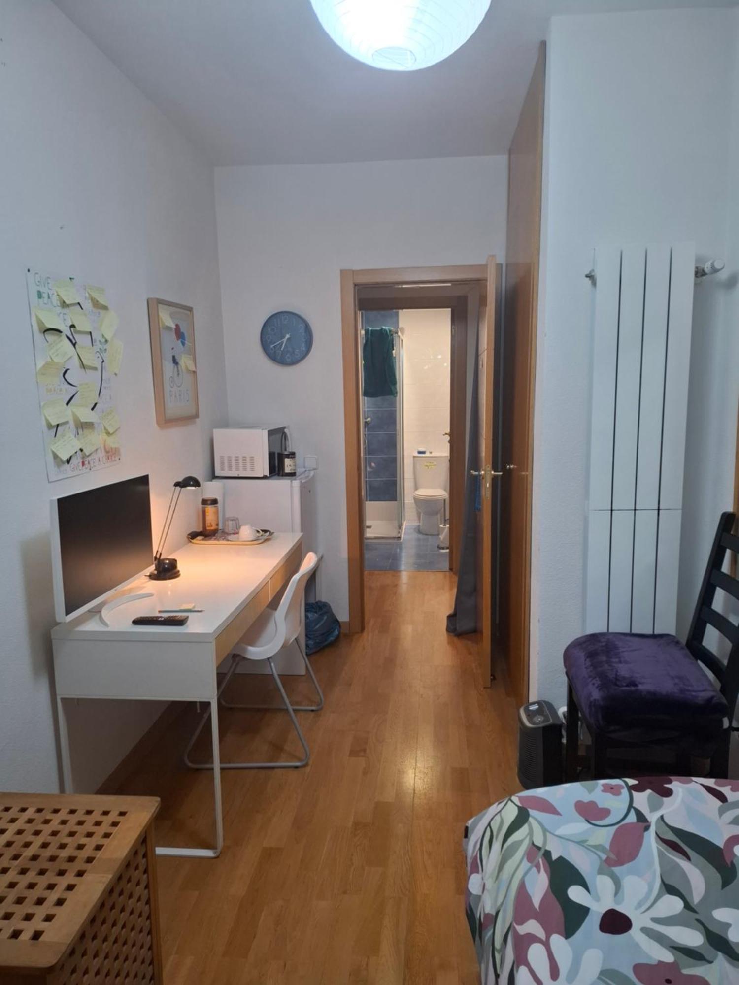 Habitaciones Individuales Wifi Tv Microondas Cerca Del Aeropuerto Madrid Habitacion Grande Wc Privado O Habitacion Pequena Wc Compartido Muy Tranquilas Bien Comunicadas Tren Metro Bus Facil Aparcamiento Сан-Себастиан-де-лос-Рейес Экстерьер фото